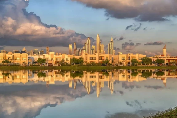 Emirates Hills Area Guide Dubai