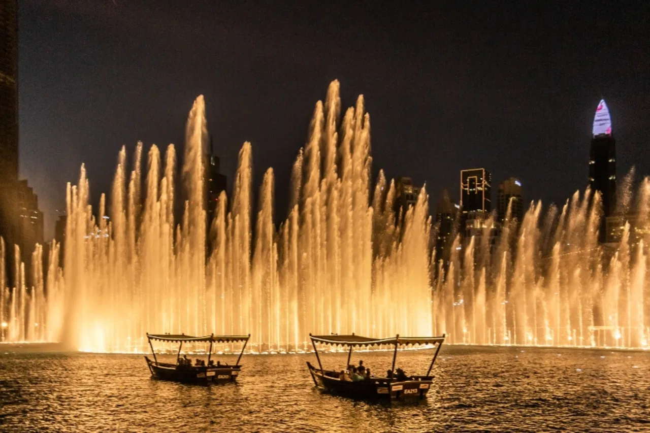 dubai fountain show