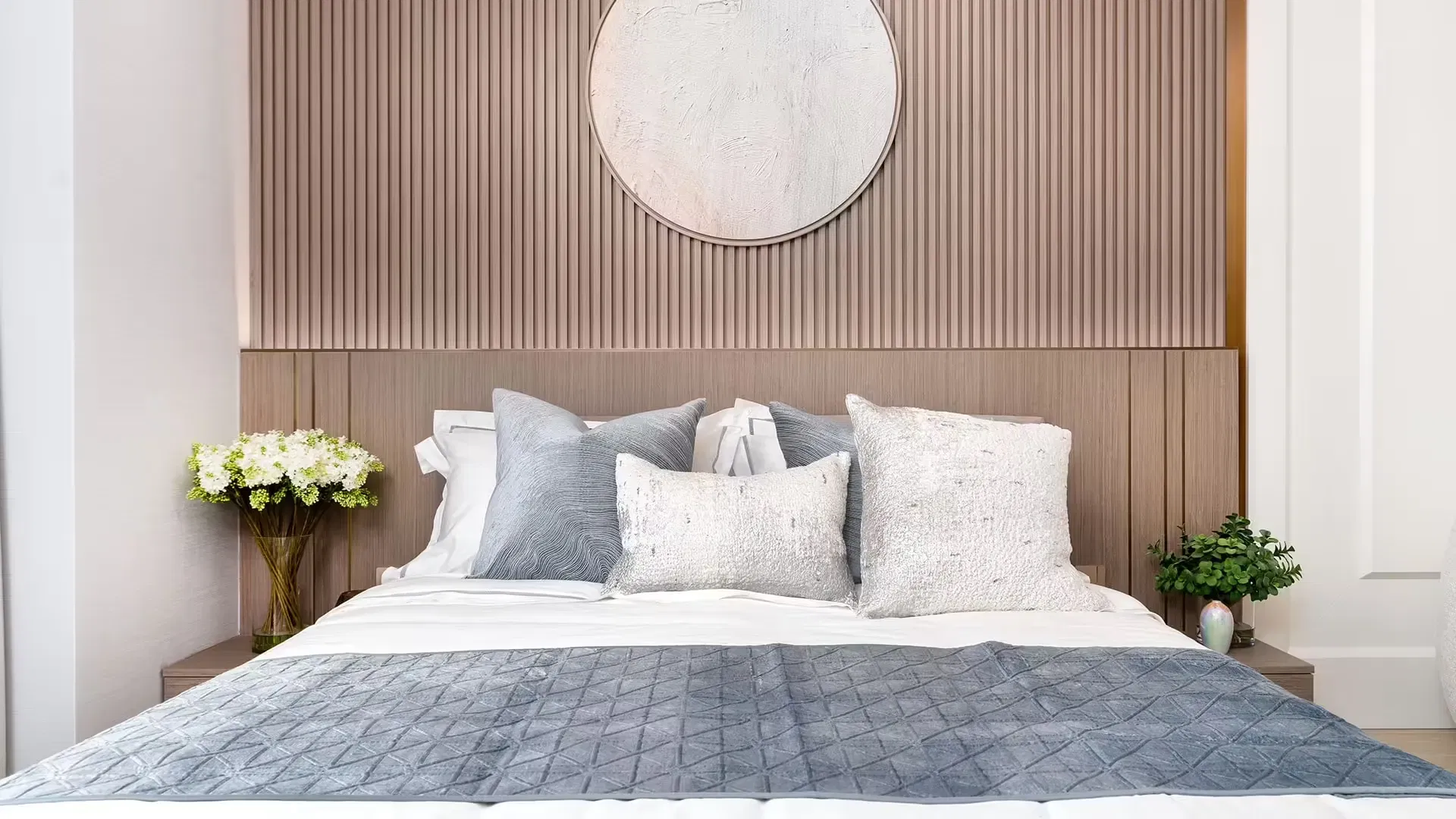 Q Gardens Lofts من AYS Developments: حيث يلتقي التصميم الحديث بالراحة الخالدة