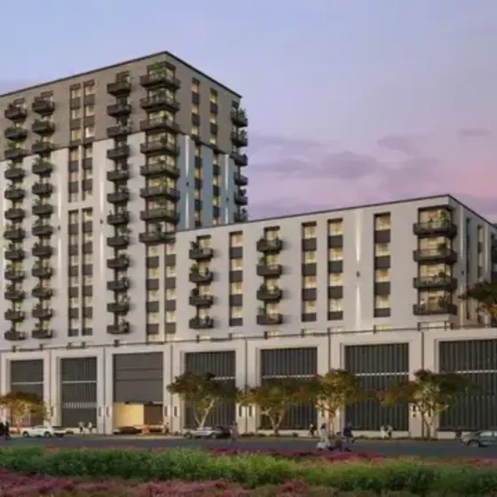 Одесса от Ншамы на городской площади – Гавани, отражающие творческие портреты