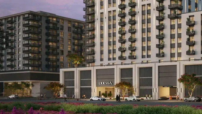 Одесса от Ншамы на городской площади – Гавани, отражающие творческие портреты