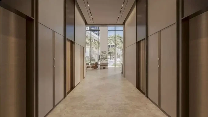 Beverly Grande от HMB Homes – частично меблированные апартаменты с футуристическим колоритом